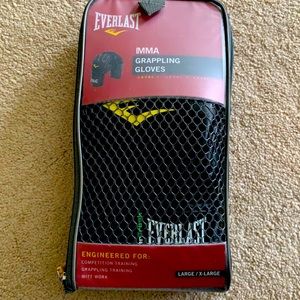 NEW EVERLASTING MMA GRAPPLING GLOVES L/XL